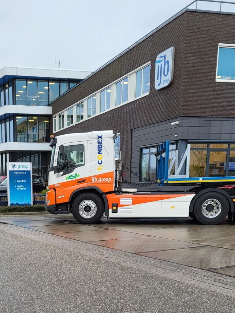 Electrische truck - voor het hoofdkantoor
