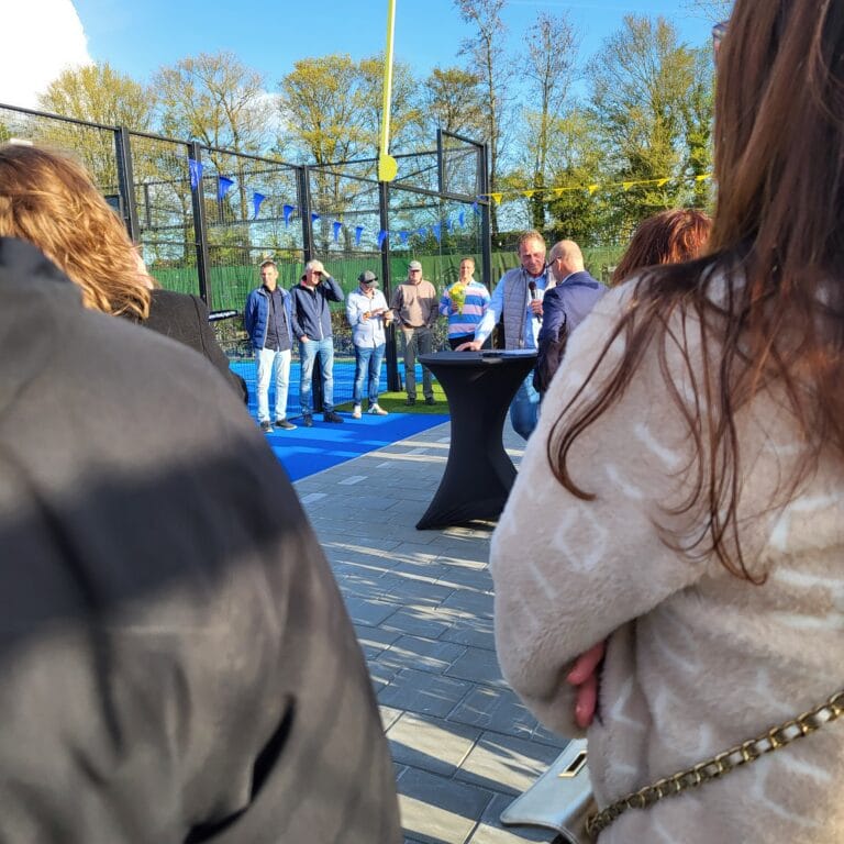 Rintje Ritsma gaat de padelbaan openen